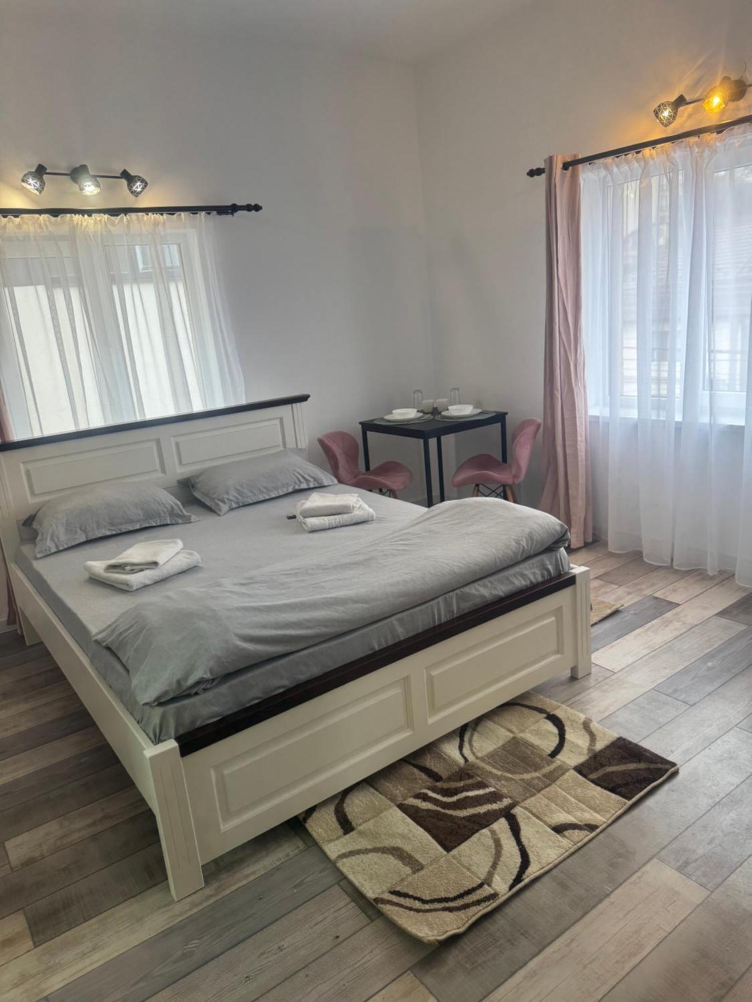 Compact House Apartment Cluj-Napoca Exterior photo